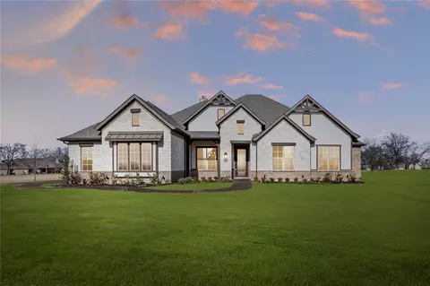 340 Waterview Dr, Gunter, TX 75058