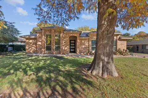 304 Brooks Ln, Coppell, TX 75019