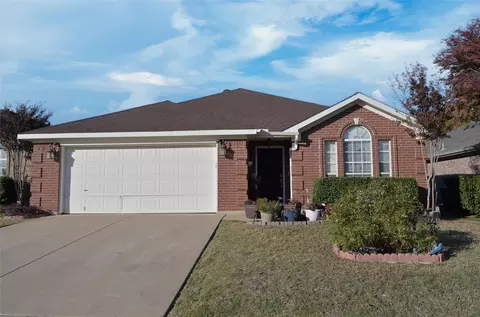 4829 Eagle Trace Dr, Fort Worth, TX 76244