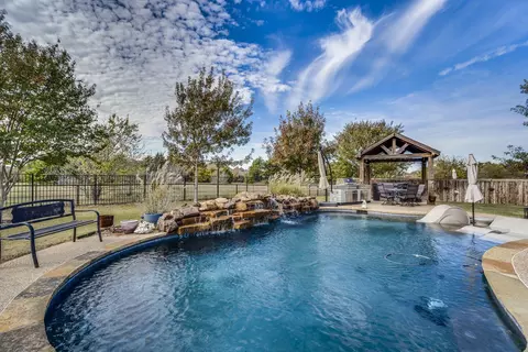 110 Claremont Dr, Ovilla, TX 75154