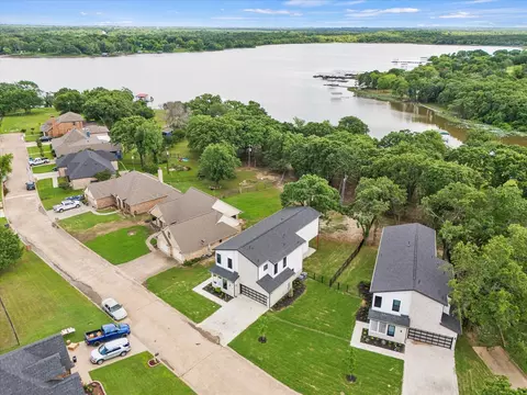 2817 Rodeo Dr, Quinlan, TX 75474
