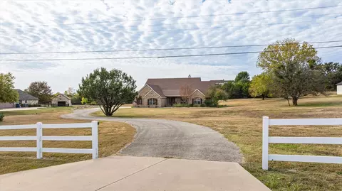 2904 Davis Rd, Granbury, TX 76049