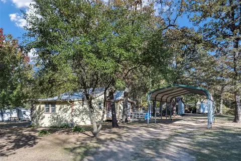 1013 Whispering Springs Dr, Tool, TX 75143