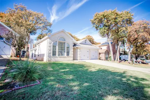 1708 Pacific Pl, Fort Worth, TX 76112