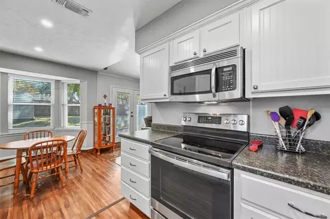 Kitchen - 6232 Stardust Dr S, Watauga, TX 76148 photo 4 of 4