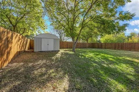 Exterior - 6232 Stardust Dr S, Watauga, TX 76148 photo 6 of 7