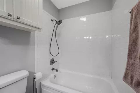 Bath - 6232 Stardust Dr S, Watauga, TX 76148 photo 2 of 4