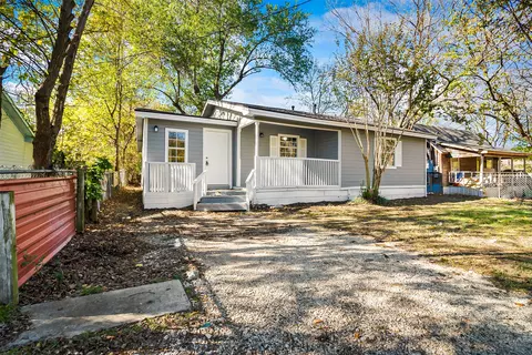 1609 Oriental St, Bonham, TX 75418