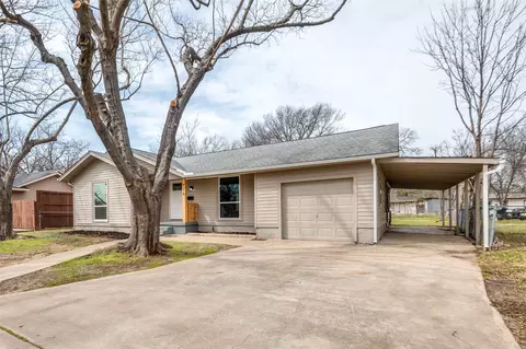 914 Clarice St, Grand Prairie, TX 75051
