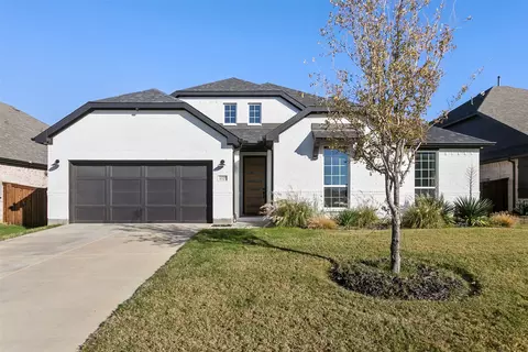 1527 Wild Indigo Dr, Mansfield, TX 76063
