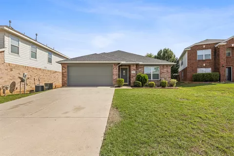 4663 Snow Ridge Ct, Fort Worth, TX 76133