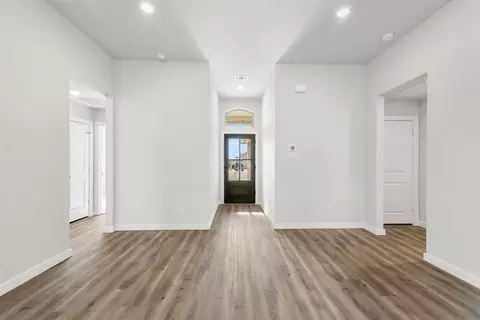 1102 Holly St, Cleburne, TX 76033 photo 5