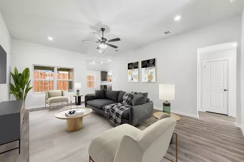 1102 Holly St, Cleburne, TX 76033 photo 3