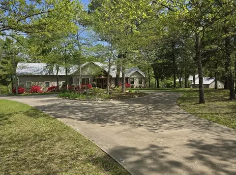1025 Rs County Road 4261, Emory, TX 75440
