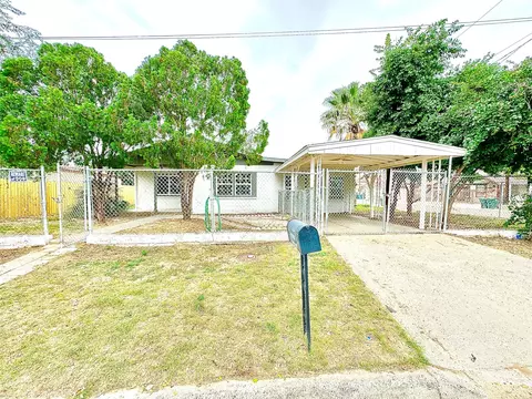 1319 Frankfort St, Laredo, TX 78040