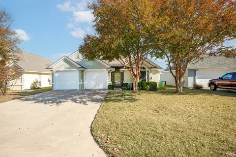 104 Easy St, Glen Rose, TX 76043