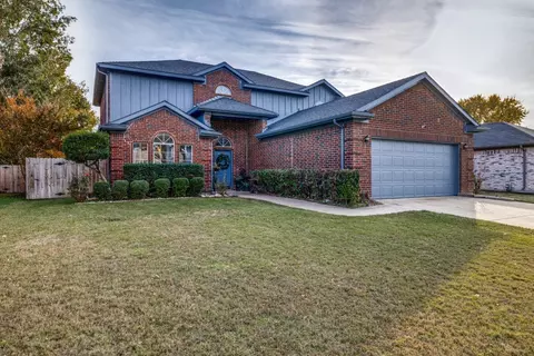 245 Jaime Jack Dr, Grand Prairie, TX 75052