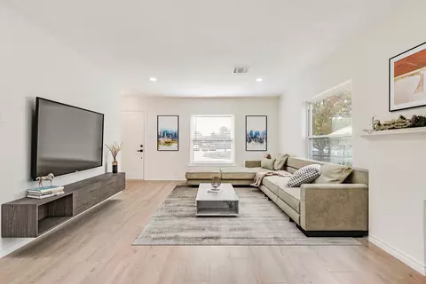 611 E Woodin Blvd, Dallas, TX 75216