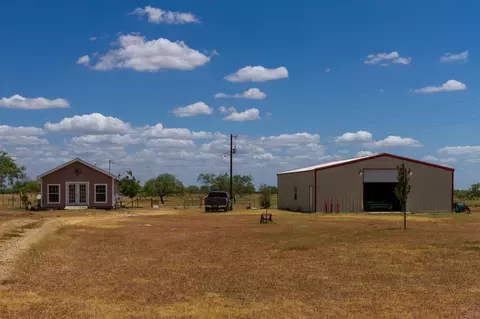 4890 Fm 1129, Chatfield, TX 75105