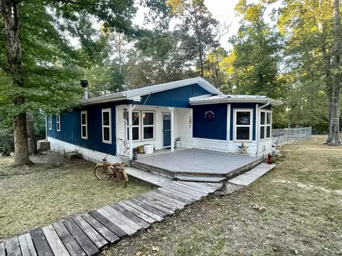 659 Lake Side Dr, Etoile, TX 75944