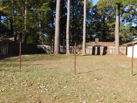 Exterior - 1006 Janice Dr, Springhill, LA 71075 photo 6 of 6