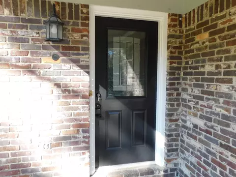 Entry Way - 1006 Janice Dr, Springhill, LA 71075 photo 1 of 3
