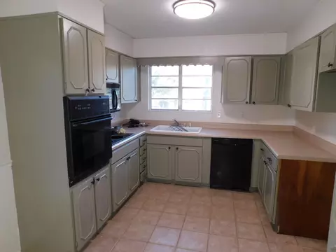 Kitchen - 1006 Janice Dr, Springhill, LA 71075 photo 1 of 2