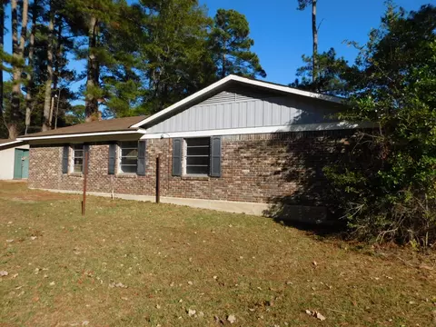 Exterior - 1006 Janice Dr, Springhill, LA 71075 photo 4 of 6