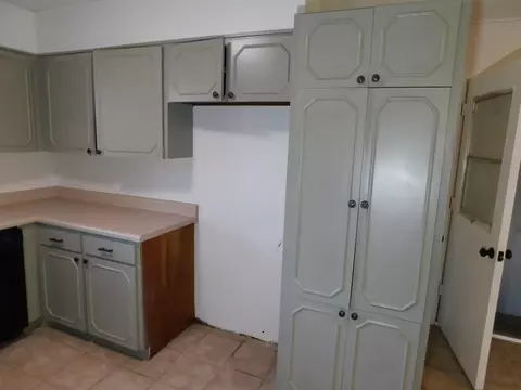 Kitchen - 1006 Janice Dr, Springhill, LA 71075 photo 2 of 2