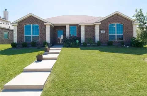 2100 Stonewood Dr, Lancaster, TX 75134
