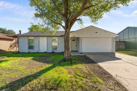 1109 Coffeyville Trl, Grand Prairie, TX 75052