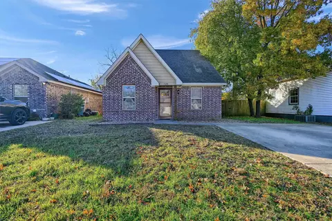1128 W Day St, Denison, TX 75020