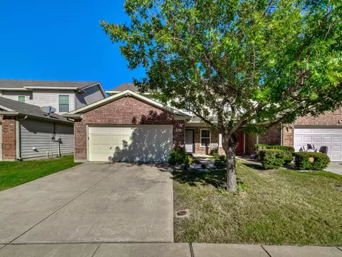 7416 Cowhand Ct, Fort Worth, TX 76131