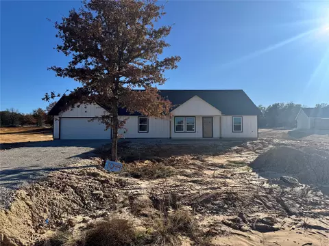 1049 Hereford Dr, Springtown, TX 76082