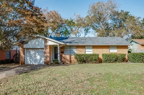1103 Wright St, Arlington, TX 76012