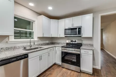 Kitchen - 809 Phillips St, Cleburne, TX 76033 photo 1 of 2