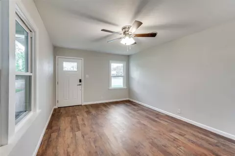 Living - 809 Phillips St, Cleburne, TX 76033 photo 1 of 2