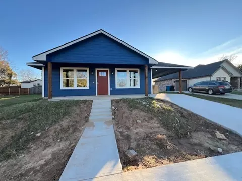 1230 S Travis Ave, Denison, TX 75021