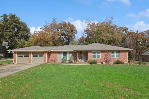 1119 Emerson Ln, Denton, TX 76209