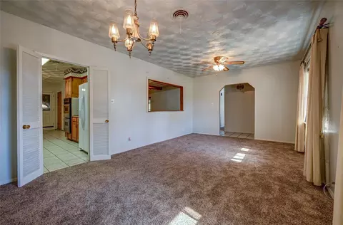 Living - 401 Mccormick Ct, Euless, TX 76040 photo 3 of 6