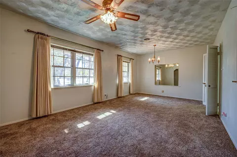 Living - 401 Mccormick Ct, Euless, TX 76040 photo 2 of 6