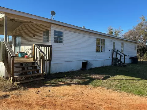 297 Oak Valley Ln, Springtown, TX 76082