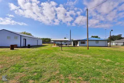 8867 Spinks Rd, Abilene, TX 79603