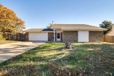 3704 Memphis Ln, Fort Worth, TX 76133