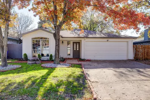 1109 Glen Creek Dr, Mansfield, TX 76063