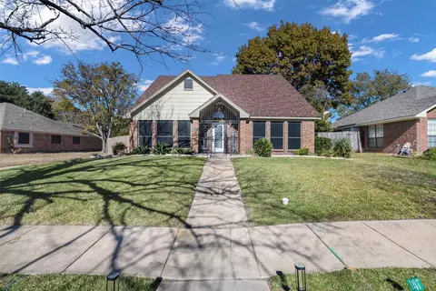 2309 Montclair St, Lancaster, TX 75146