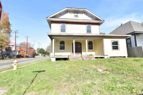 1134 College St, Shreveport, LA 71104