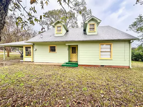 190 N Commerce St, Frankston, TX 75763