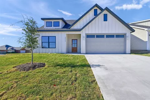 4804 Dry Creek Rd, Sherman, TX 75092