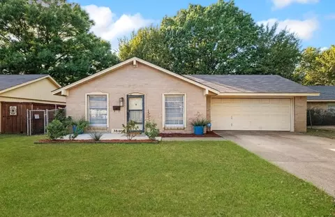 3816 Clotell Dr, Fort Worth, TX 76119